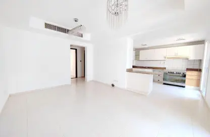 فيلا - 2 غرف نوم - 3 حمامات للايجار في الينابيع 11 - الينابيع - دبي