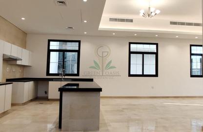 Villa - 5 Bedrooms - 5 Bathrooms for rent in Jumeirah 1 Villas - Jumeirah 1 - Jumeirah - Dubai