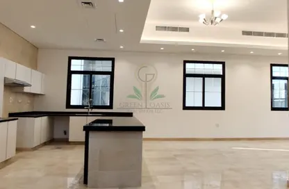 Villa - 5 Bedrooms - 5 Bathrooms for rent in Jumeirah 1 Villas - Jumeirah 1 - Jumeirah - Dubai