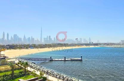 Villa - 5 Bedrooms - 7 Bathrooms for rent in Sur La Mer 1 - Sur La Mer - La Mer - Jumeirah - Dubai