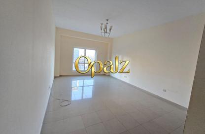 Apartment - 2 Bedrooms - 3 Bathrooms for rent in Al Mamzar 916 Building - Al Mamzar - Deira - Dubai