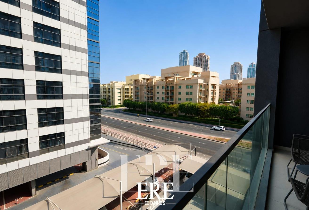 Bright & Spacious|Furnished | Well Maintained photo 23