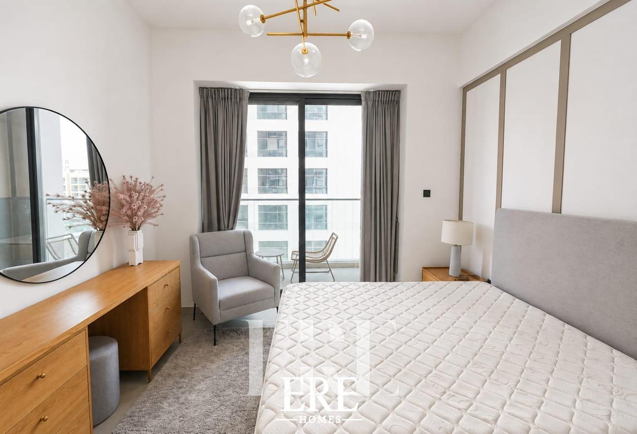 Bright & Spacious|Furnished | Well Maintained photo 25