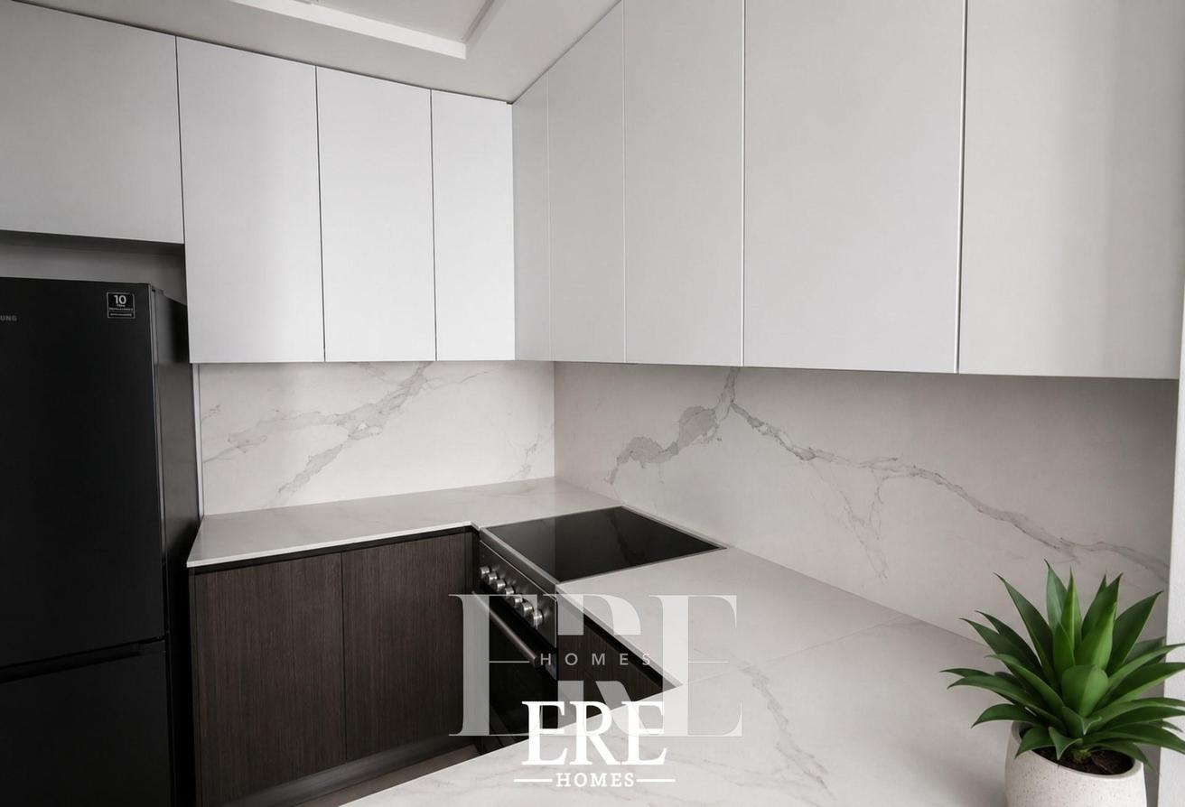 Bright & Spacious|Furnished | Well Maintained photo 8