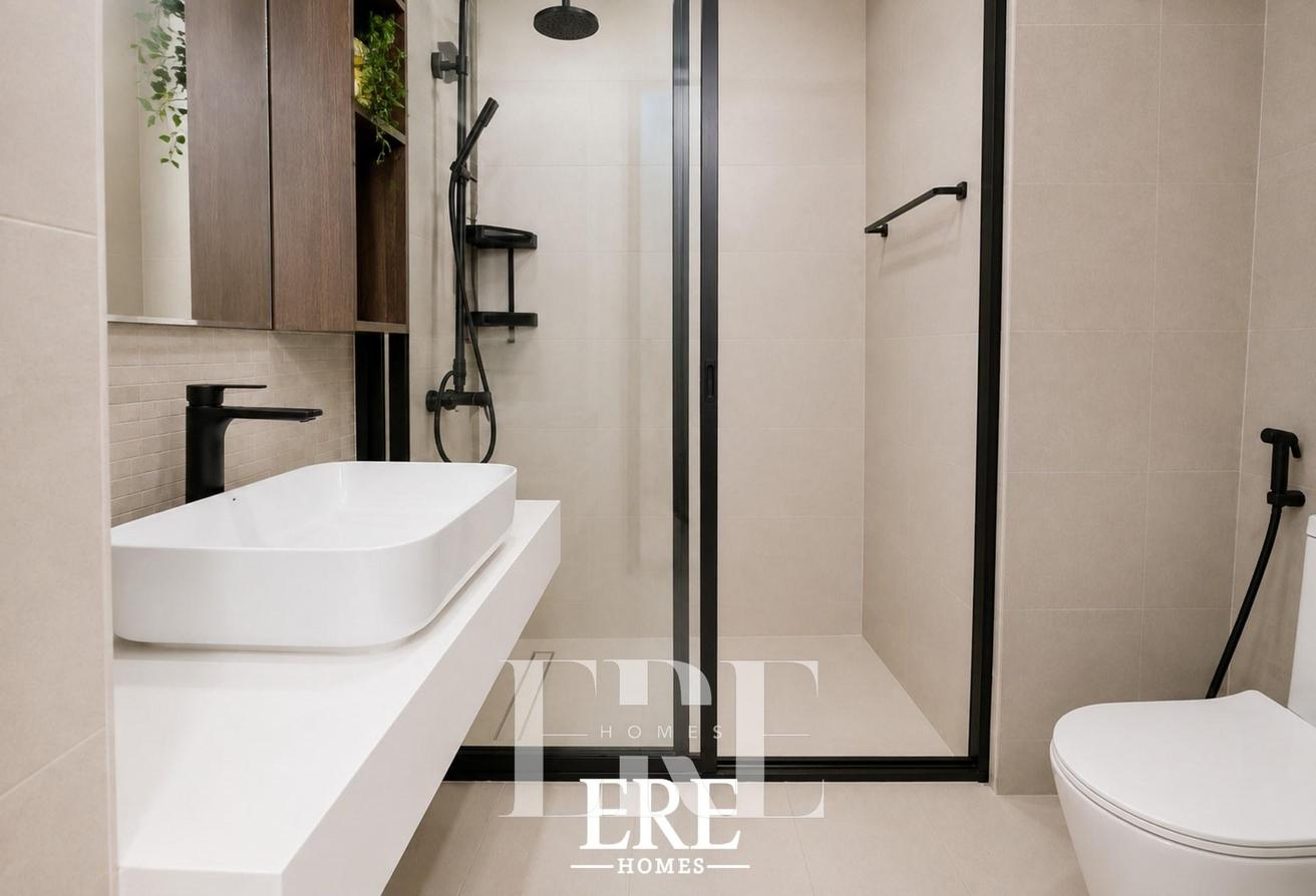 Bright & Spacious|Furnished | Well Maintained photo 12