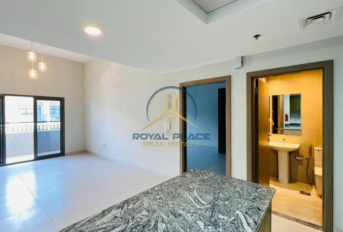 2Om0OtJE74C - Property Main Image