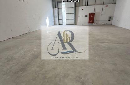 Warehouse - Studio - 2 Bathrooms for rent in Umm Al Thuoob - Umm Al Quwain