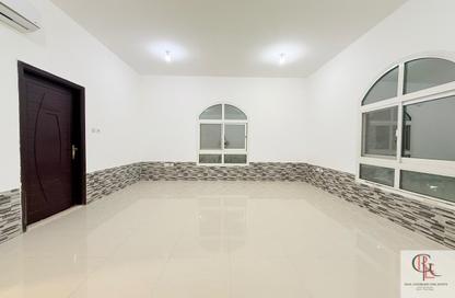 Apartment - Studio - 1 Bathroom for rent in Mohamed Bin Zayed Centre - Mohamed Bin Zayed City - Abu Dhabi