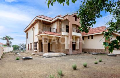 Villa - 5 Bedrooms - 6 Bathrooms for sale in Jumeirah Islands Mansions Villas - Jumeirah Islands - Dubai