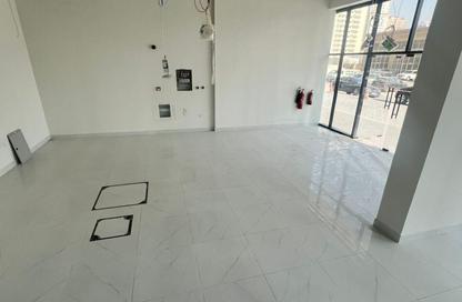 Shop - Studio - 1 Bathroom for rent in New Al Taawun Road - Al Taawun - Sharjah