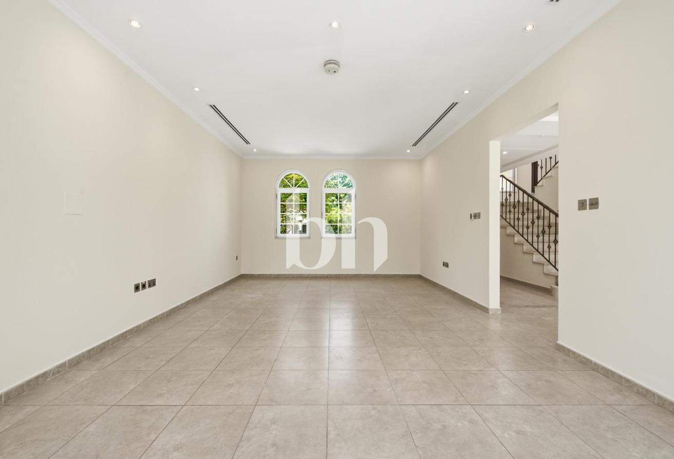 3 bedroom | Unfurnished | Spacious garden photo 12