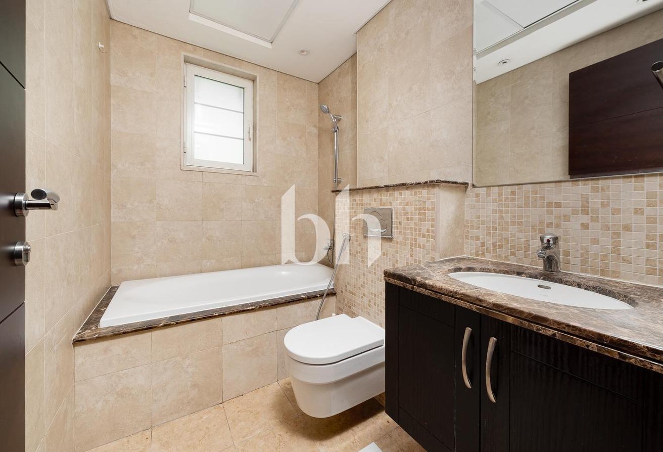 3 bedroom | Unfurnished | Spacious garden photo 16