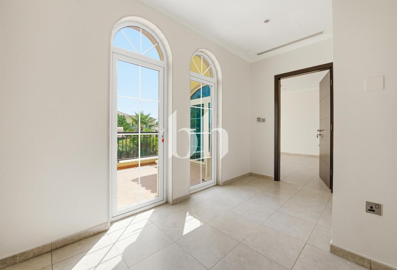 3 bedroom | Unfurnished | Spacious garden photo 15