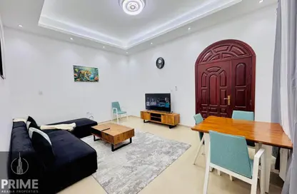 شقة - غرفة نوم - 1 حمام للايجار في شارع الضفرة - المشرف - أبوظبي شقة - غرفة نوم - 1 حمام للايجار في شارع الضفرة - المشرف - أبوظبي