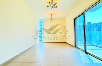 Apartment - 2 Bedrooms - 3 Bathrooms for rent in Al Shafar Palladium Building - Al Jaddaf - Dubai