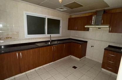 Apartment - 3 Bedrooms - 4 Bathrooms for rent in Crystal Plaza - Al Majaz 1 - Al Majaz - Sharjah