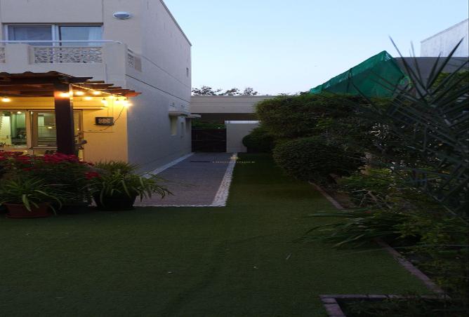 101987322 - Property Image 2
