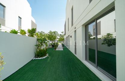 Villa - 4 - 5 for rent in Aura 1 - Aura - Tilal Al Ghaf - Dubai