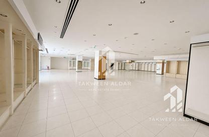 Retail - Studio for rent in Al Majaz 1 - Al Majaz - Sharjah