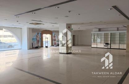 Retail - Studio for rent in Al Majaz 1 - Al Majaz - Sharjah