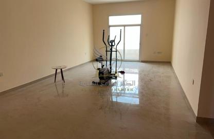 Apartment - 2 Bedrooms - 2 Bathrooms for rent in Al Qulaya'ah - Al Sharq - Sharjah