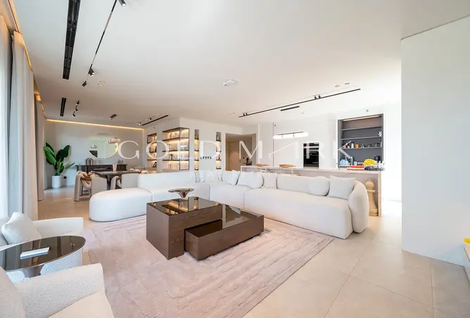 160080021 - Property Image 2