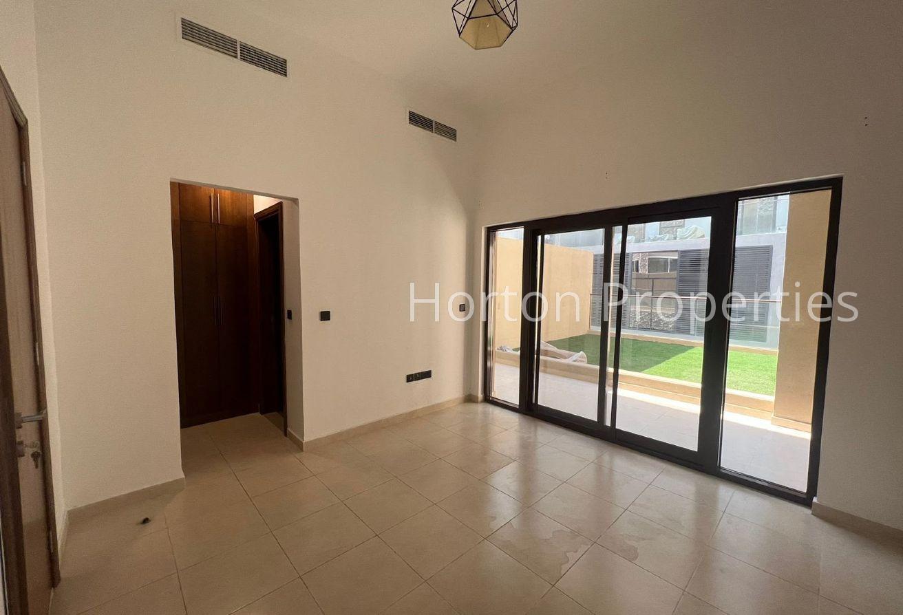 SPACIOUS 4 BR VILLA I MAID ROOM I PRIVATE ELEVATOR photo 2
