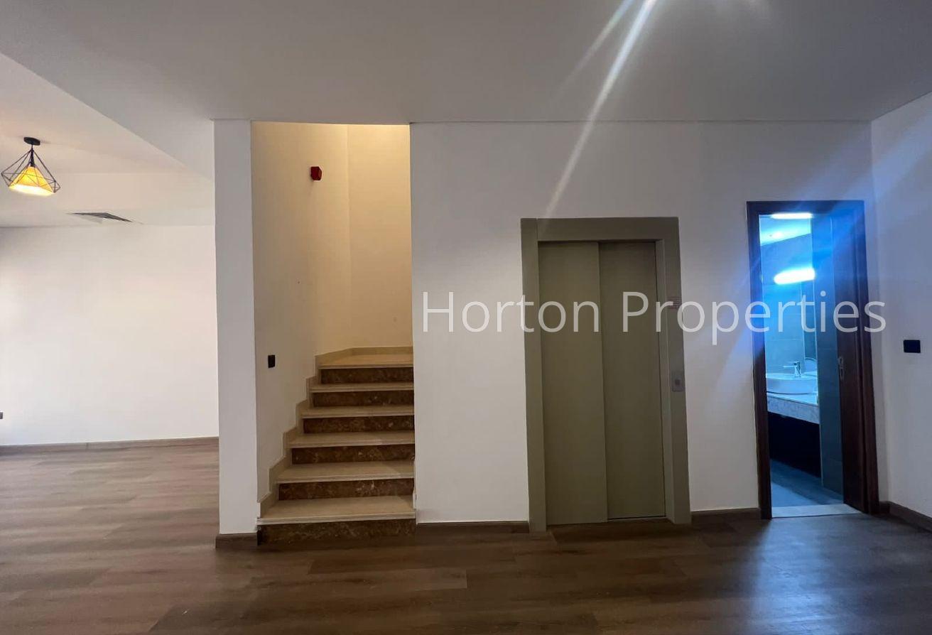 SPACIOUS 4 BR VILLA I MAID ROOM I PRIVATE ELEVATOR photo 5