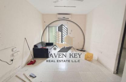 Apartment - 1 - 1 for rent in Fire Station Road - Muwaileh - Sharjah