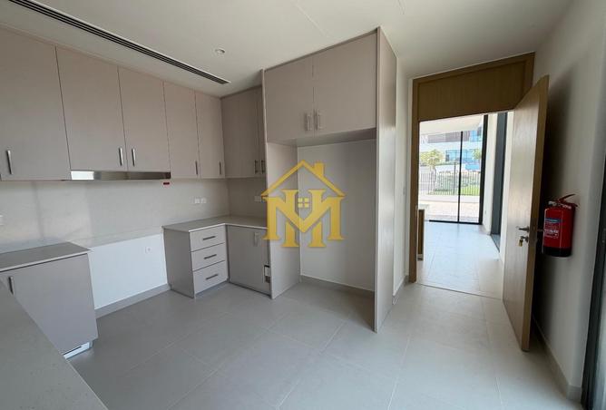 111426809 - Property Image 3