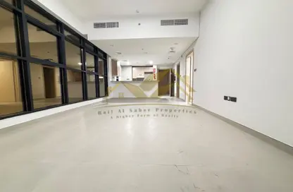 شقة - غرفة نوم - 2 حمامات للايجار في 3 كريميان - جميرا جاردن سيتي - السطوة - دبي