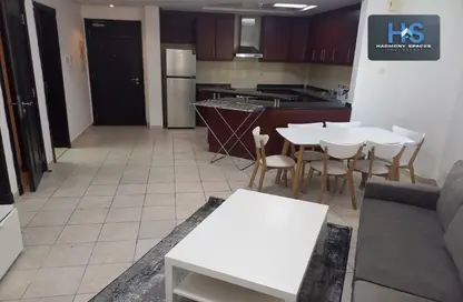 شقة - غرفة نوم - 2 حمامات للايجار في مبنى 180 - طراز مغولي - ديسكفري جاردنز - دبي