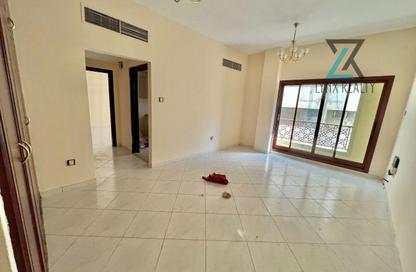Apartment - 1 - 2 for rent in Al Yousuf Building - Al Hamriya - Bur Dubai - Dubai