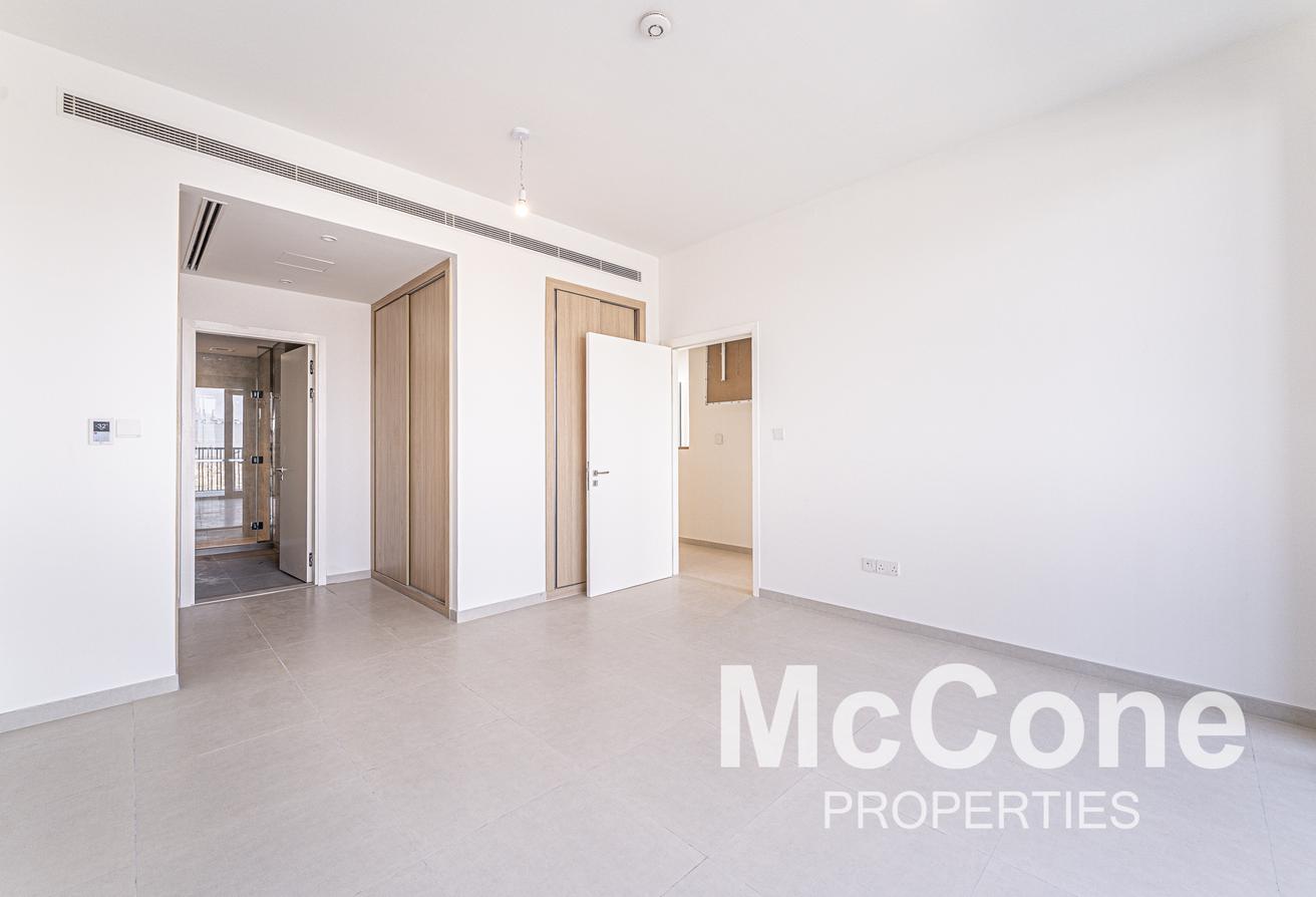 Landscaped 3BR | Flexible Landlord | Spacious photo 6