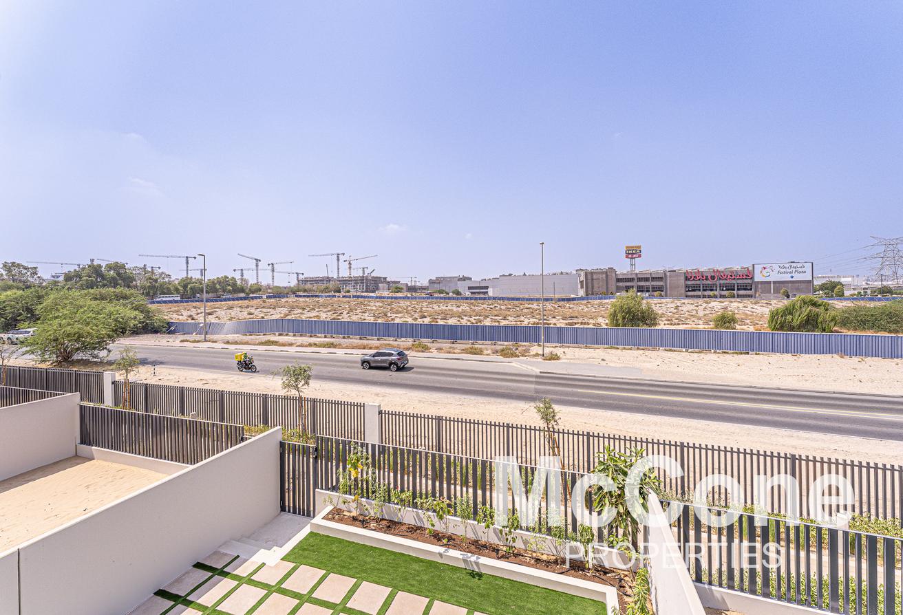 Landscaped 3BR | Flexible Landlord | Spacious photo 21