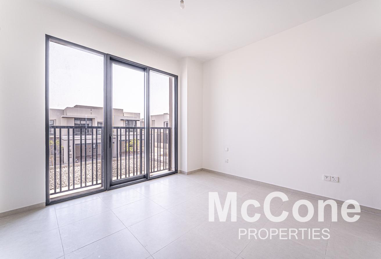 Landscaped 3BR | Flexible Landlord | Spacious photo 4