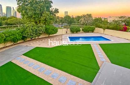 Villa - 6 Bedrooms - 7 Bathrooms for sale in Meadows 4 - Meadows - Dubai