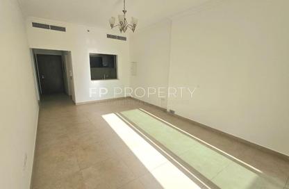 Apartment - 2 Bedrooms - 3 Bathrooms for rent in Plaza Residences Block C - Plaza Residences - District 13 - Jumeirah Village Circle - Dubai Apartment - 2 Bedrooms - 3 Bathrooms for rent in Plaza Residences Block C - Plaza Residences - District 13 - Jumeirah Village Circle - Dubai