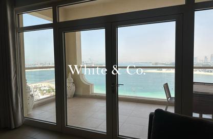 Apartment - 2 Bedrooms - 2 Bathrooms for rent in Al Das - Shoreline Apartments - Palm Jumeirah - Dubai