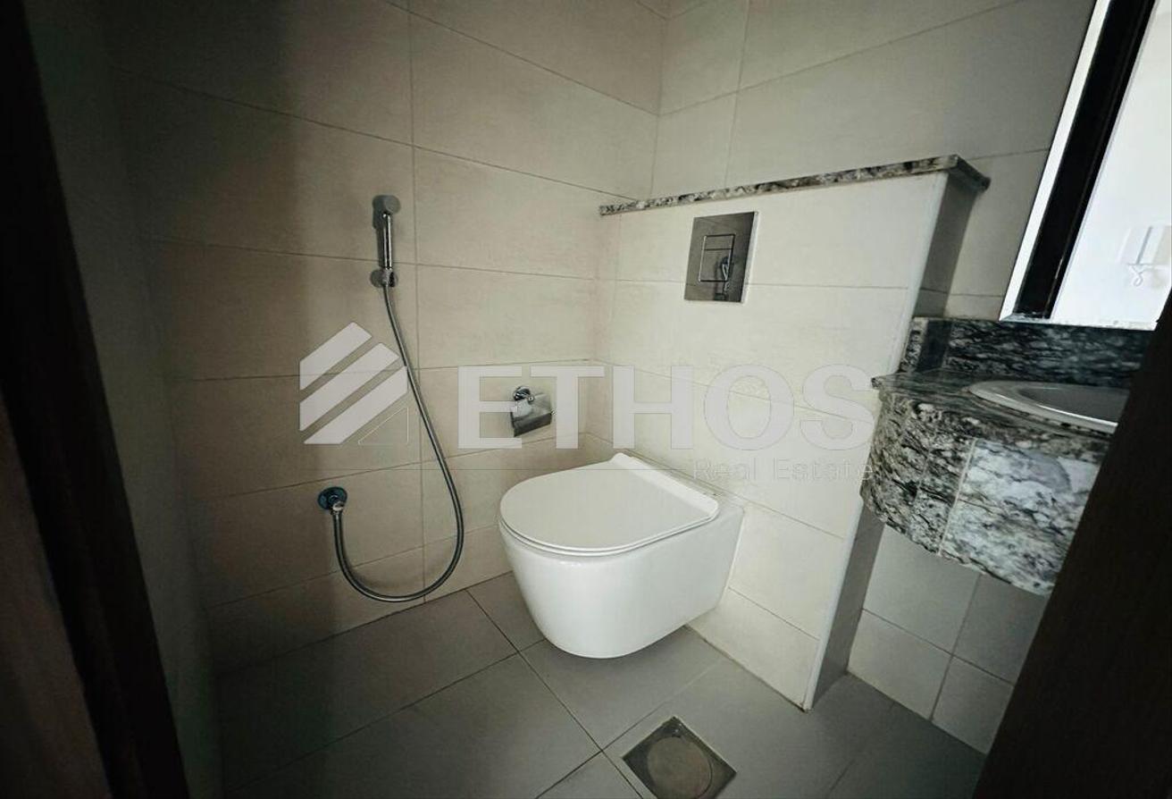 Closed Kitchen | Multiple Cheques | High Floor photo 14