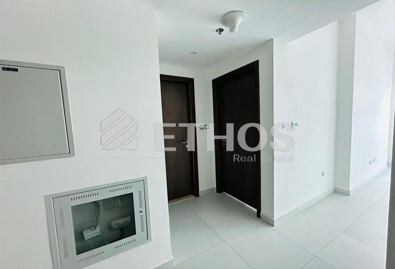 Closed Kitchen | Multiple Cheques | High Floor photo 10