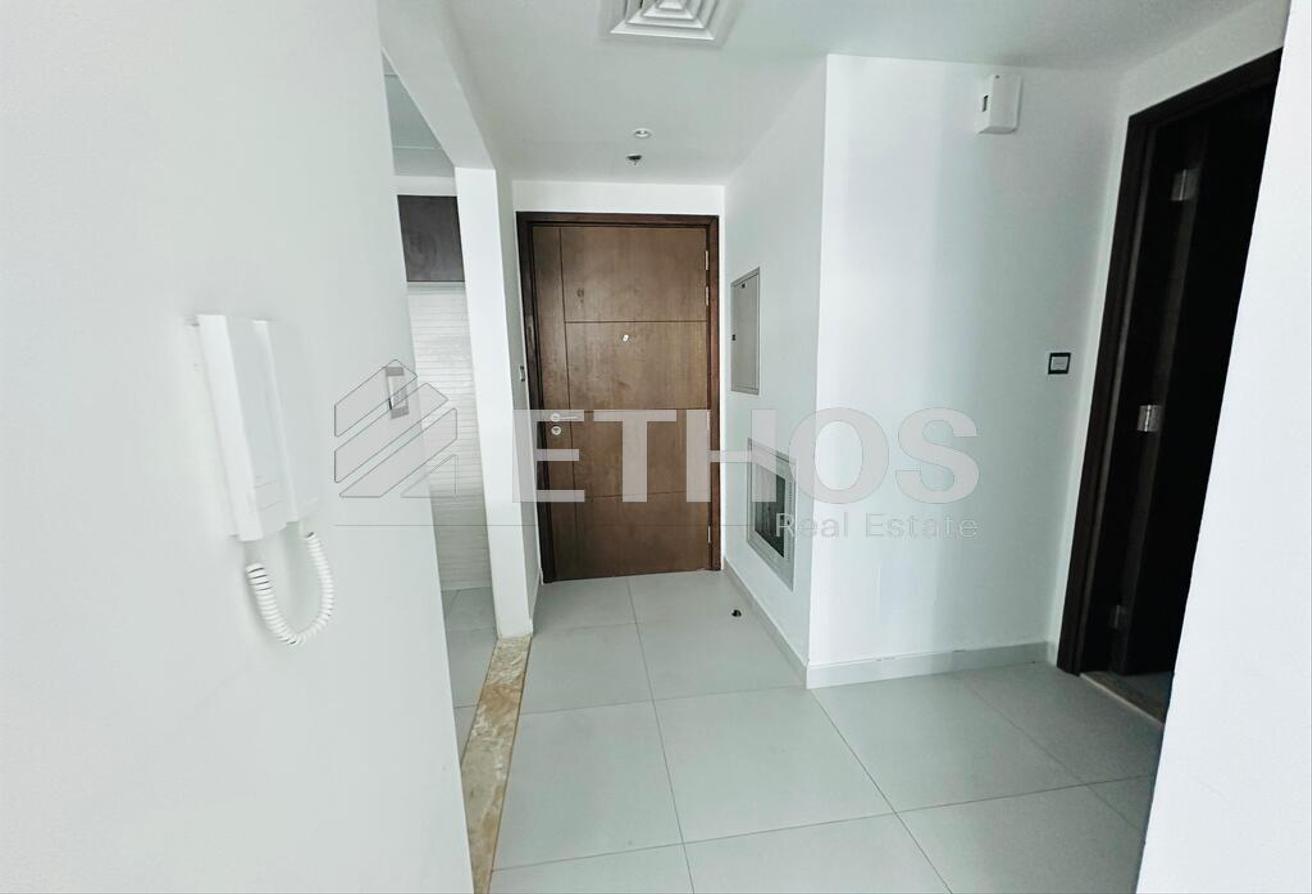 Closed Kitchen | Multiple Cheques | High Floor photo 9