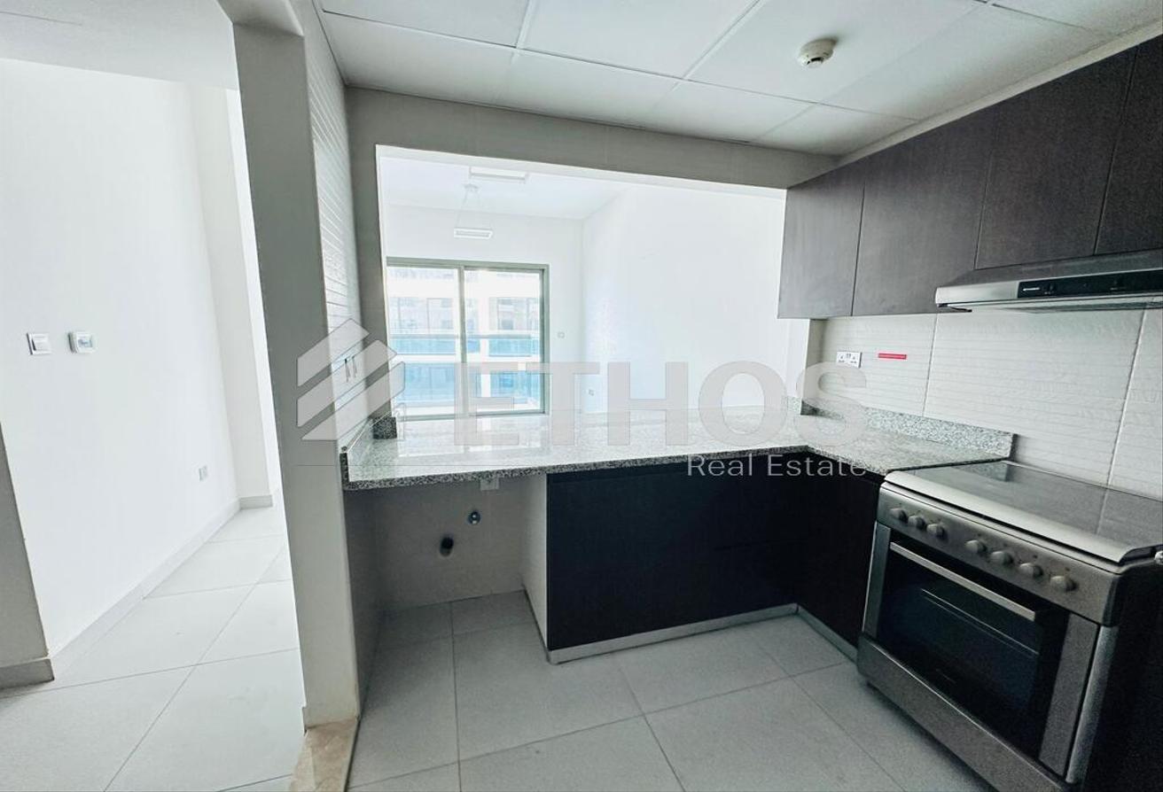 Closed Kitchen | Multiple Cheques | High Floor photo 13