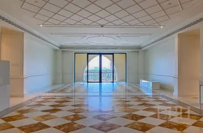 Apartment - 2 Bedrooms - 3 Bathrooms for rent in Palazzo Versace - Culture Village - Dubai