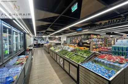 Shop - Studio - 1 Bathroom for rent in Jamal Al Ghurair Building - Mankhool - Bur Dubai - Dubai