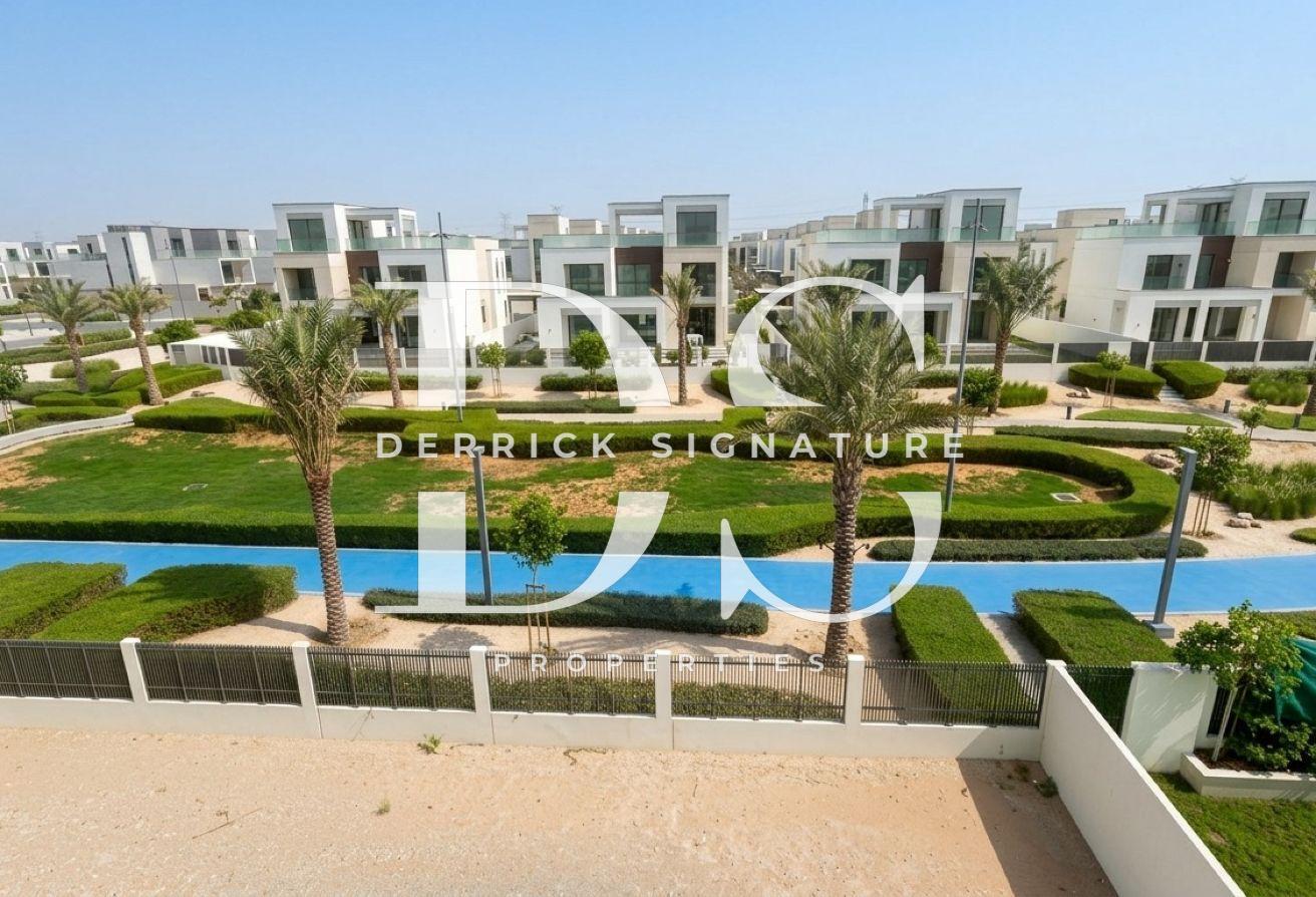 Park-Backing | 5-Bed Villa | Rooftop Terrace photo 28