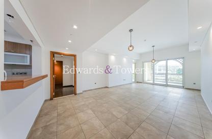 Apartment - 2 Bedrooms - 4 Bathrooms for rent in Marina Residences 4 - Marina Residences - Palm Jumeirah - Dubai