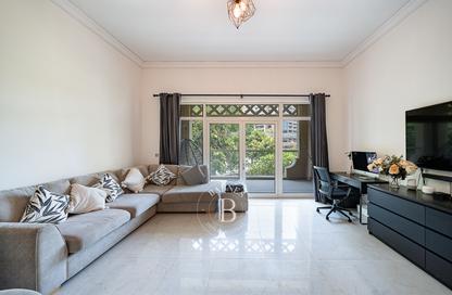 Apartment - 2 - 3 for rent in Al Anbara - Shoreline Apartments - Palm Jumeirah - Dubai