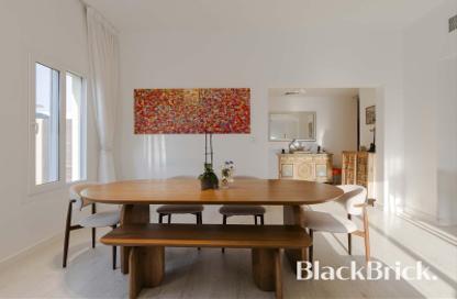 Villa - 3 - 2 for rent in Maeen 3 - Maeen - The Lakes - Dubai