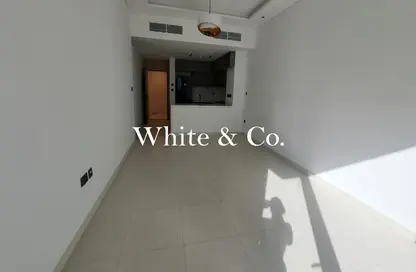 شقة - 2 غرف نوم - 2 حمامات للبيع في ه ثلاثة بواسطة أورورا - منطقة 11 - قرية جميرا الدائرية - دبي